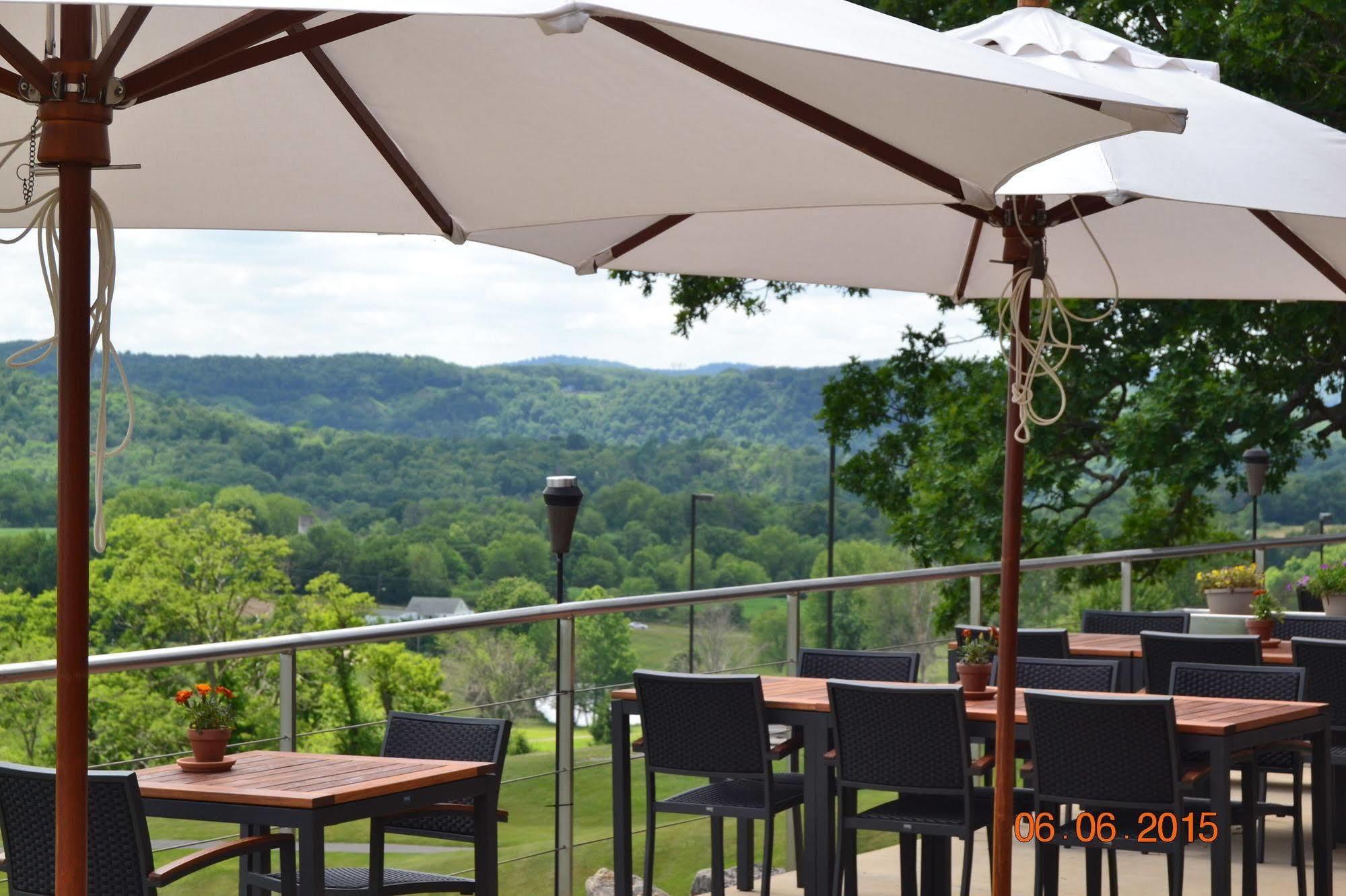 Inn At Lenape Heights-Golf Resort And Event Center Ford City Exterior photo